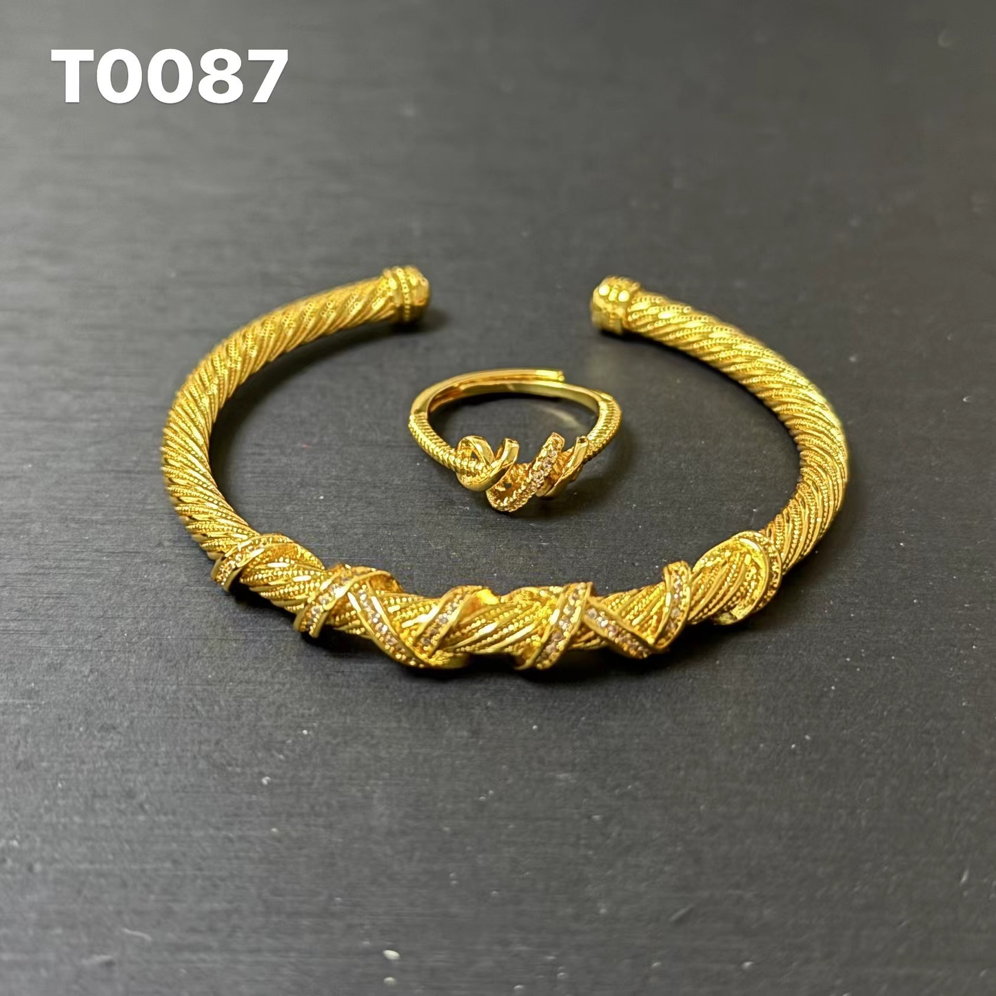 Brazalete de cuerda T87