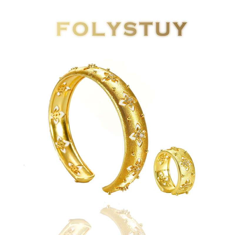 Vintage Court Style Bangle NO.T80