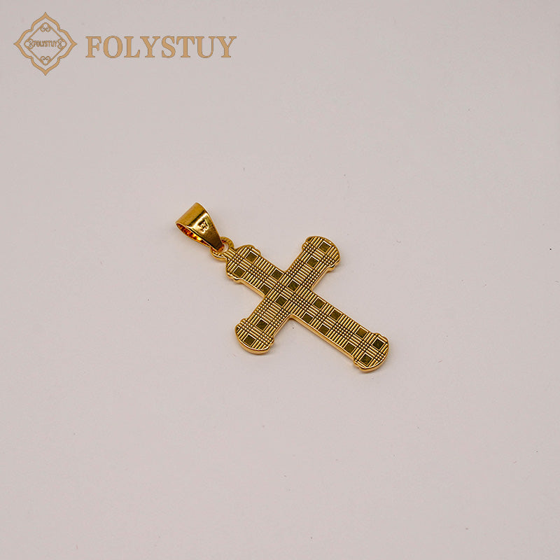 K18 Cross Pendant