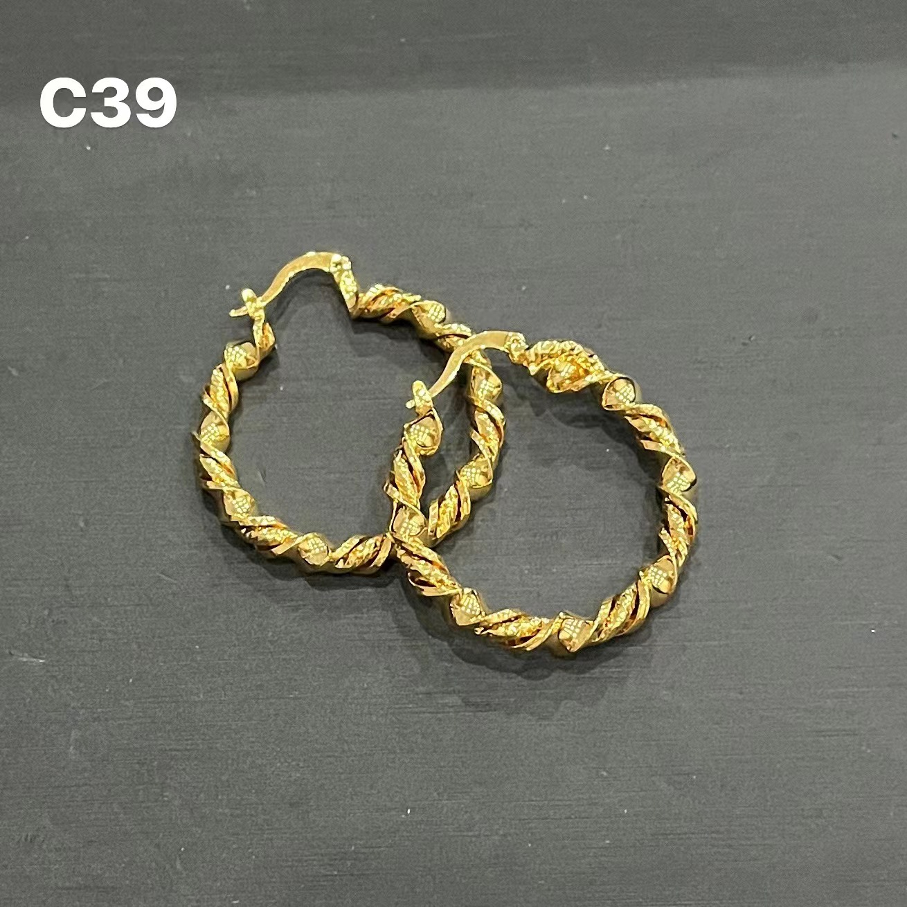 C39 Twist Earrings