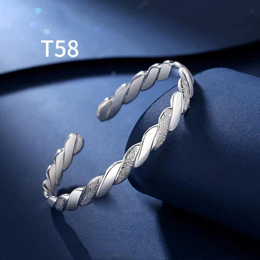 T58 Twist Bangle