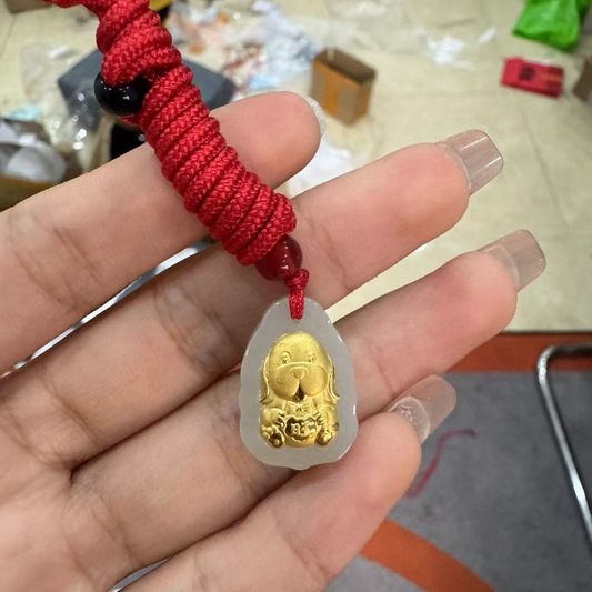 JXY49 Wealthy Dog Pendant