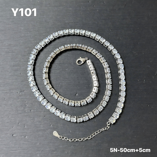 Y101 White gold necklace