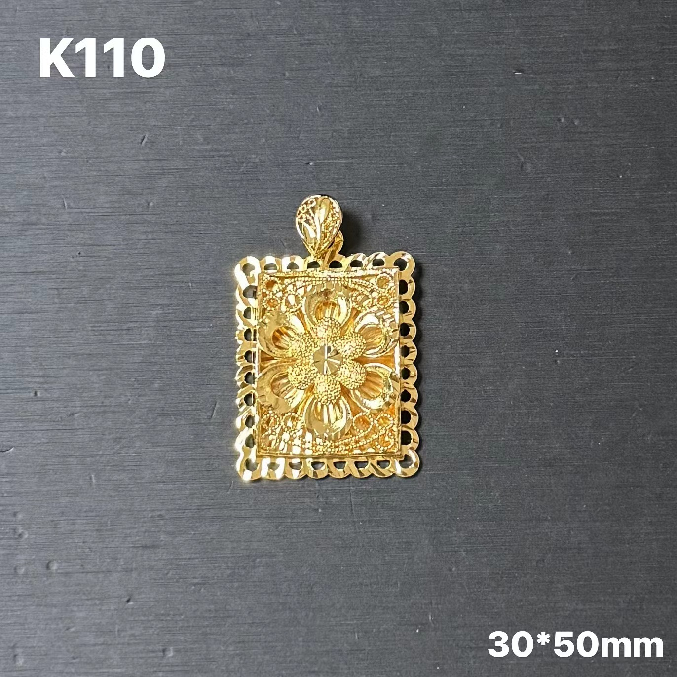 K110 Flower Pendant